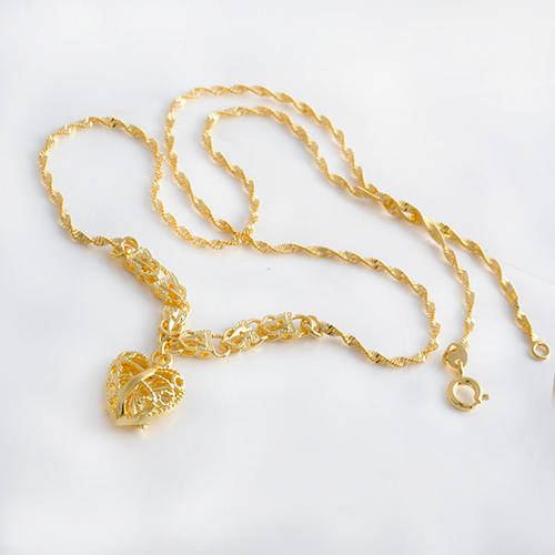 Ladies Stunning 9kt Gold Filled Heart Pendant and Necklace